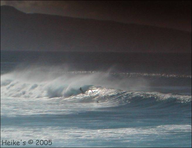 Surfer in Paia surf2